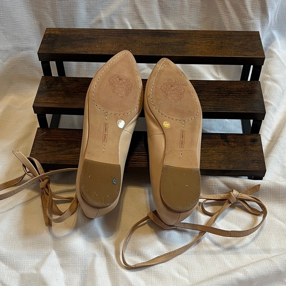 Vince Camuto Cream Flats with detail - Picture 5 of 6